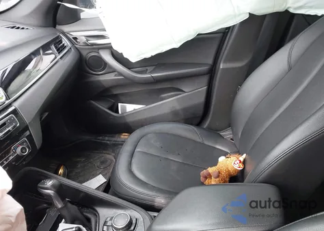 2016 BMW X1 xDrive28I z USA, uszkodzony, nr VIN WBXHT3C36GP883754